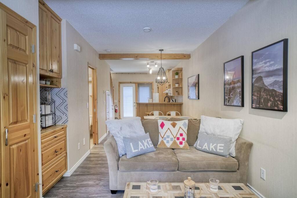 5 Mins To Banff - Cozy Townhome 2Br&2Bath - Banff Pass Included Canmore Luaran gambar