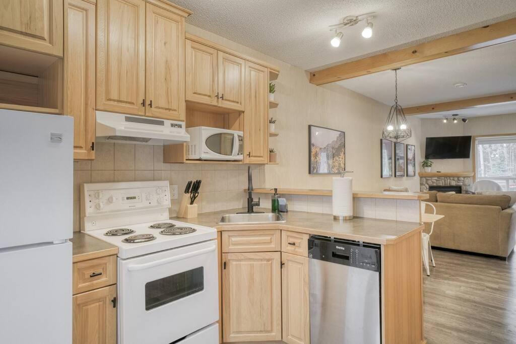 5 Mins To Banff - Cozy Townhome 2Br&2Bath - Banff Pass Included Canmore Luaran gambar