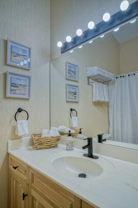5 Mins To Banff - Cozy Townhome 2Br&2Bath - Banff Pass Included Canmore Luaran gambar