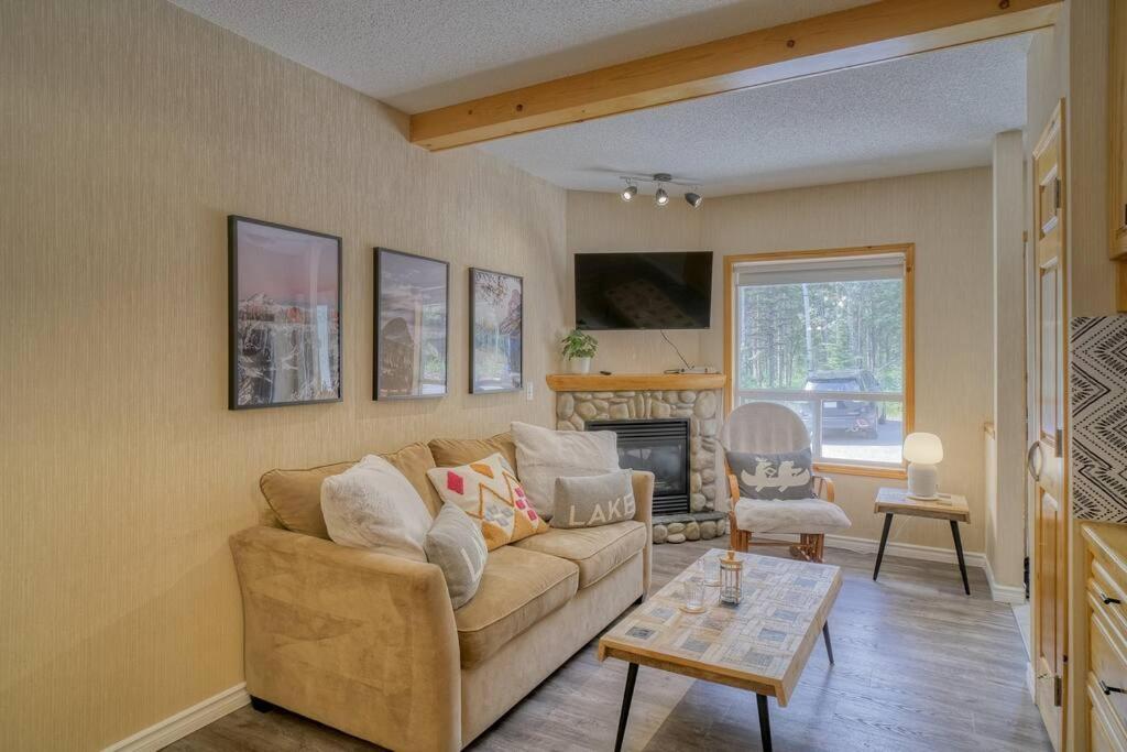 5 Mins To Banff - Cozy Townhome 2Br&2Bath - Banff Pass Included Canmore Luaran gambar